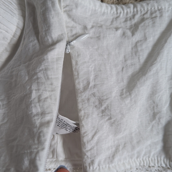 FOREVER 21 - White Lace-Up Spaghetti Strap Crop Top With Lace Detail Size M - Picture 8 of 12